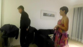 esposa ninfomana se coje al plomero , al cuñado y al marido , 1