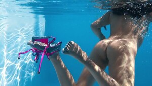 Dreamy Underwater Babe