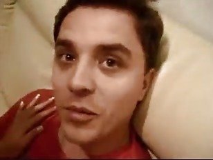 Graba a su novia con el amigo