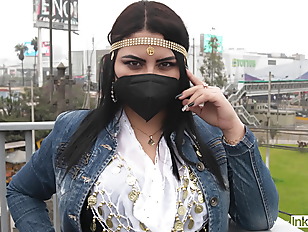 Ginezflowrs, the gypsy with a penetrating gaze