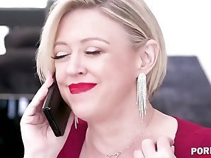 Milf caught  siririca takes it hot in the ass.