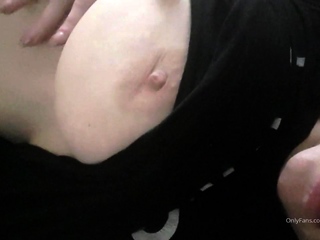 Big boob brunette masturbates on webcam