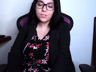 Big boob brunette masturbates on webcam