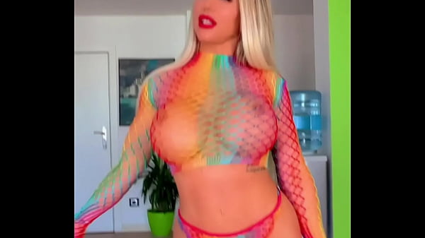 I give an incredible BLOWJOB to a huge cock who ends up cumming on my face