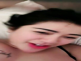 089601277853  Ekspresi Meychen Ketika Di Kenyot Pentil Toketnya Gas Ngentot