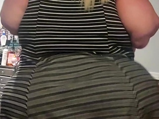 Amateur Horny Blonde Masturbates with Beer More webcamgirls