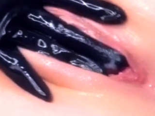 Close up fuck girl in big cock