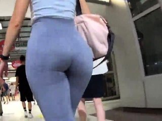 Thin long legs and a deep amateur ass