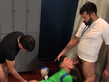 Amateur fit twink analpounded in 3some