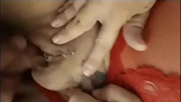 Amigo comendo esposa puta. Alba gostosa. E gosando dentro. E filmando pro marido ver no motel