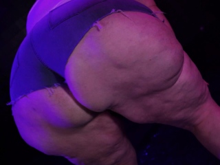 BBW XXX   Julie Gets Wet   Wild