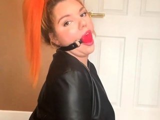 Webam bbw toys her pussy hardcore live on internet